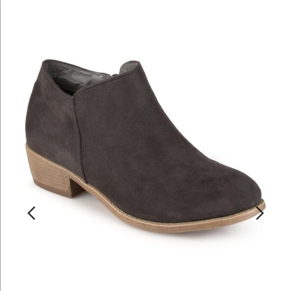 Journee Collection 8.5 Dark Gray ankle booties